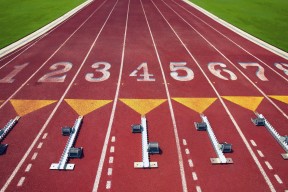 九游jiuyou-_城市天际线穿越：虚拟现实中的极速争霸_，城市天际线路线规划