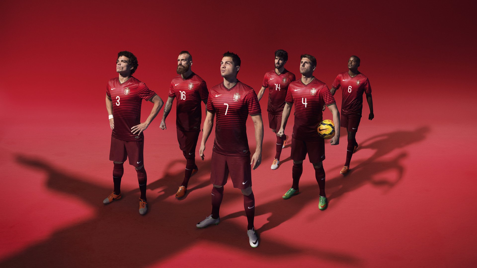 伊朗队中场卡瓦尼在巴黎奥运会上展现出强大的进攻组织能力，伊朗男篮卡兹米