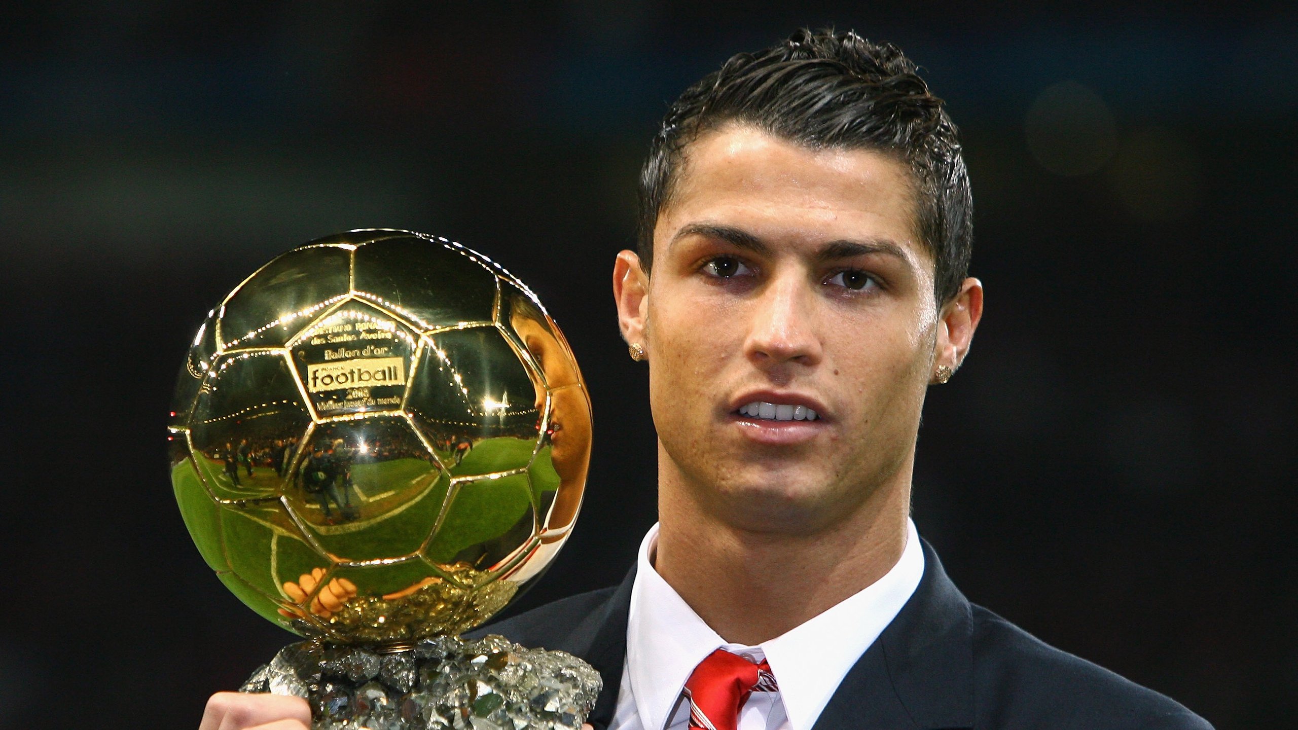 场馆升级：打造更专业的台球比赛空间，台球厅场地